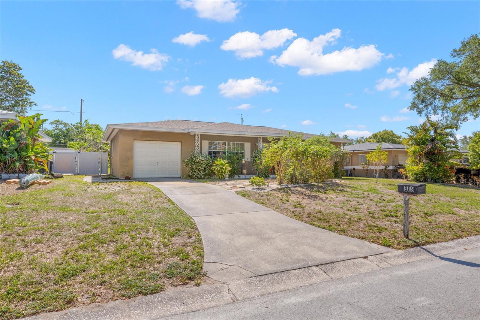 909 WOODLEY RD, CLEARWATER, FL, 33764