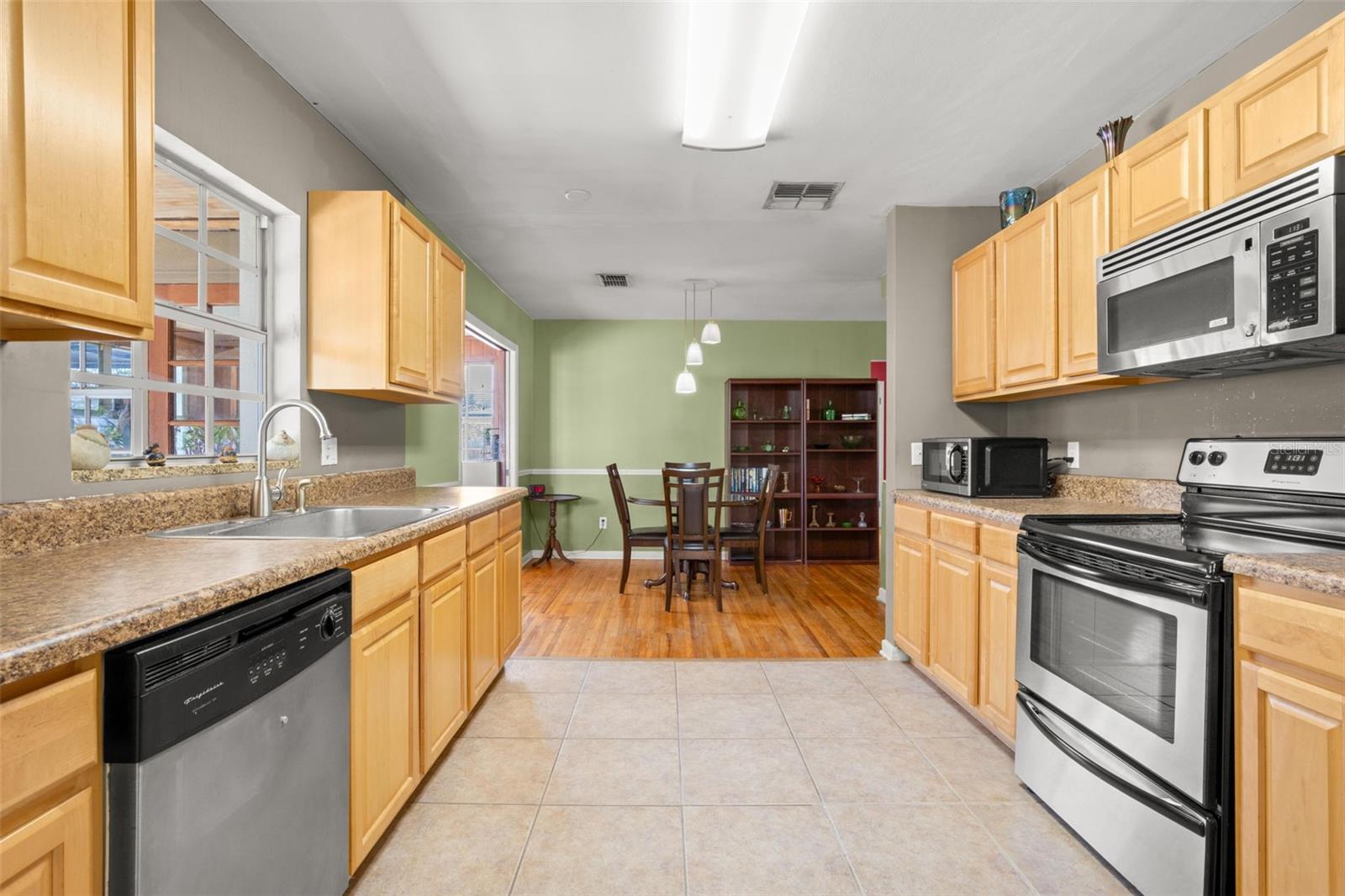 909 WOODLEY RD, CLEARWATER, FL, 33764