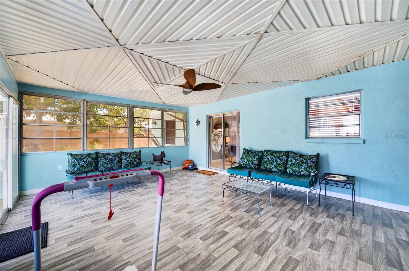 250 PERTH AVE, MERRITT ISLAND, FL, 32953