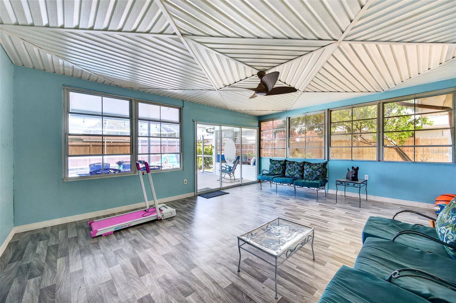 250 PERTH AVE, MERRITT ISLAND, FL, 32953