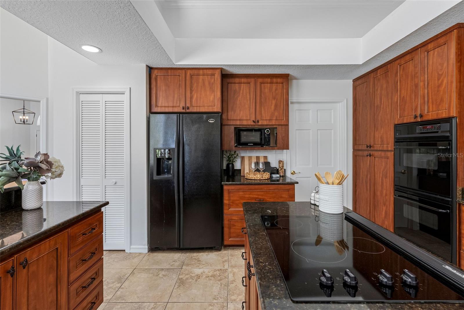 304 LAKE KELL CT, LUTZ, FL, 33549