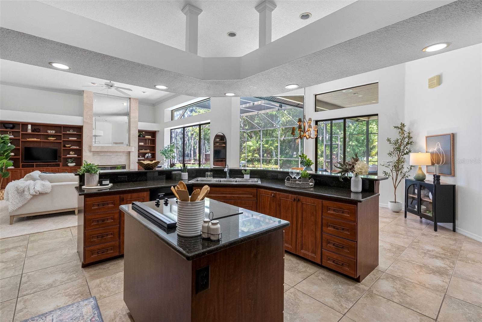 304 LAKE KELL CT, LUTZ, FL, 33549