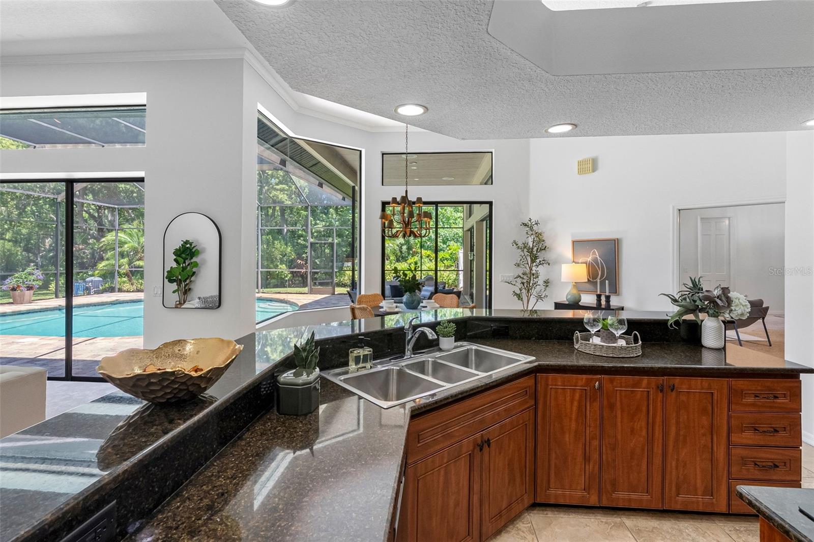 304 LAKE KELL CT, LUTZ, FL, 33549