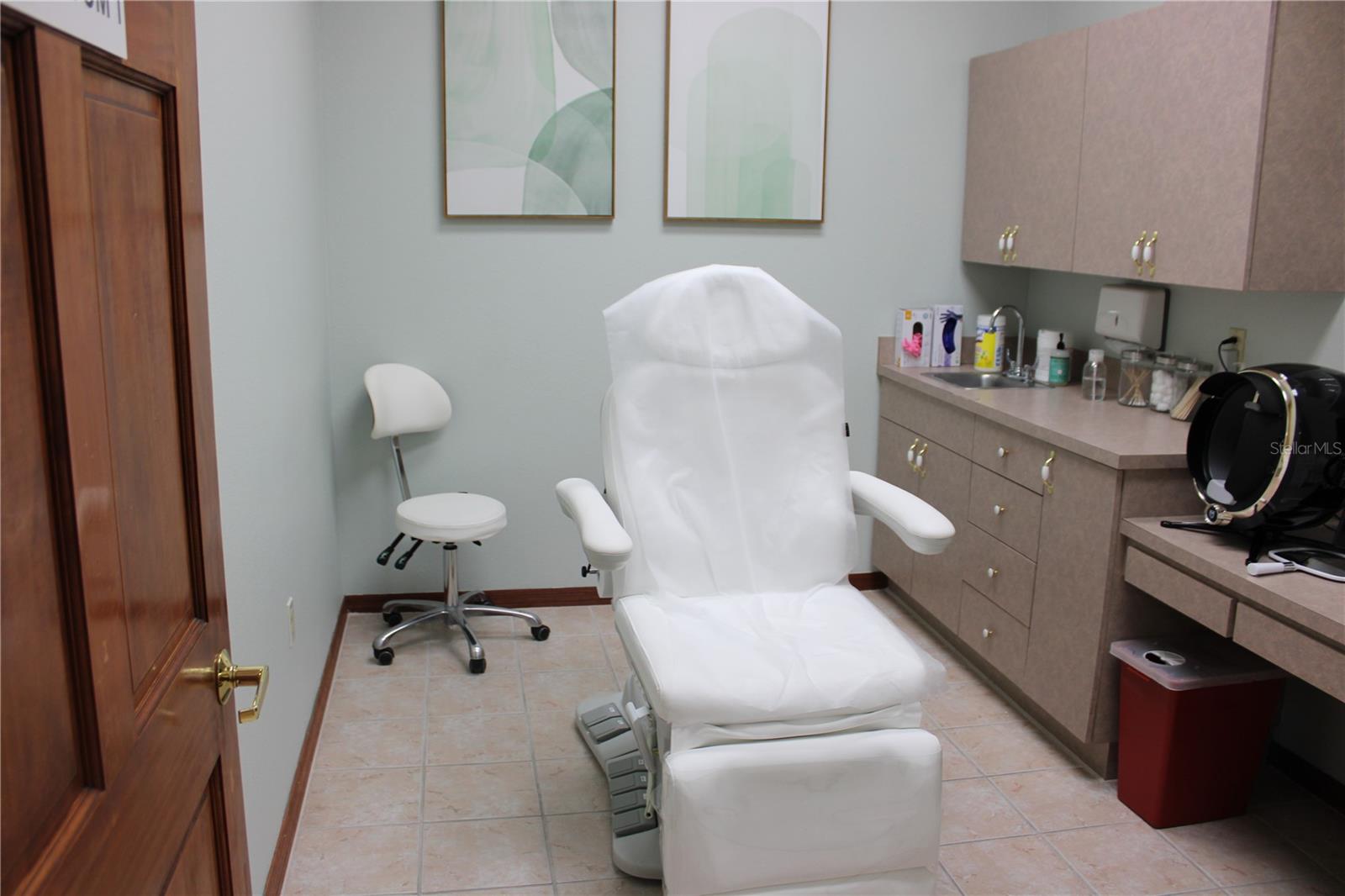 2835 ALT 19 HWY, PALM HARBOR, FL, 34683