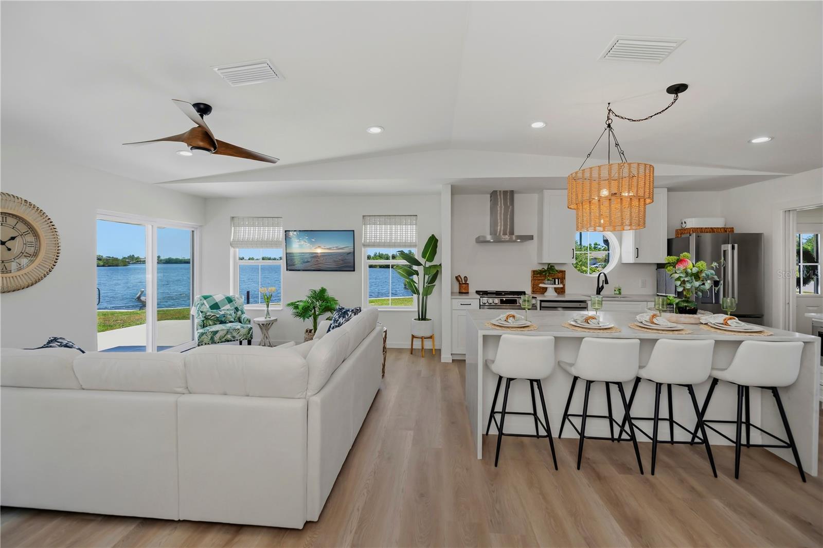 3404 LAKE VIEW BLVD, PORT CHARLOTTE, FL, 33948