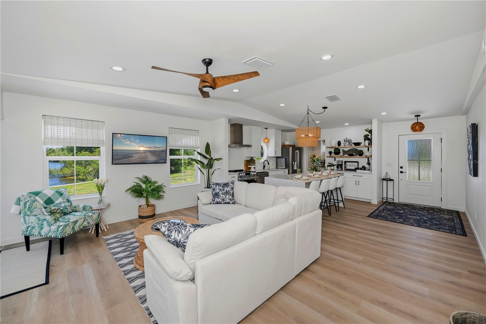 3404 LAKE VIEW BLVD, PORT CHARLOTTE, FL, 33948