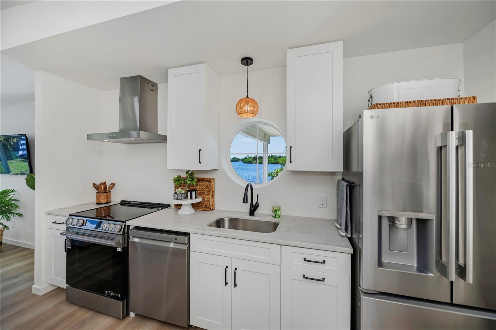 3404 LAKE VIEW BLVD, PORT CHARLOTTE, FL, 33948