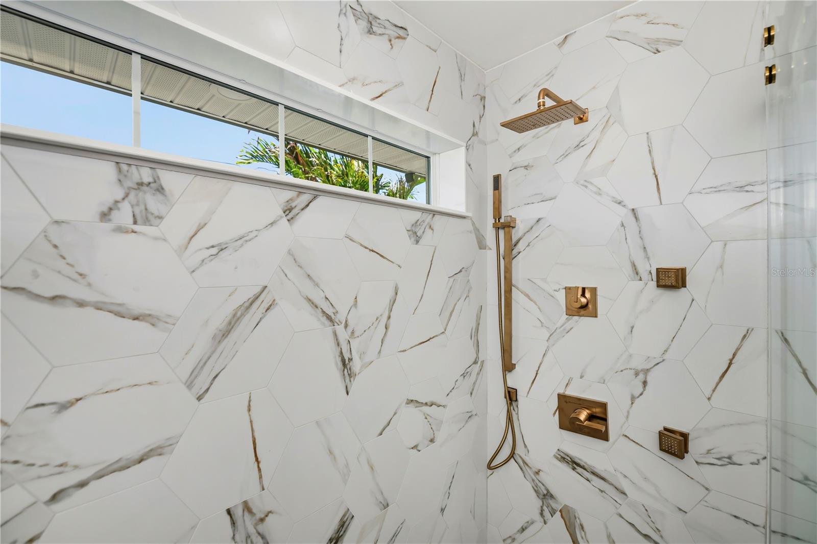 3404 LAKE VIEW BLVD, PORT CHARLOTTE, FL, 33948