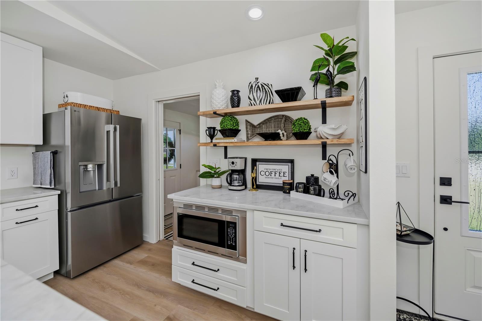 3404 LAKE VIEW BLVD, PORT CHARLOTTE, FL, 33948