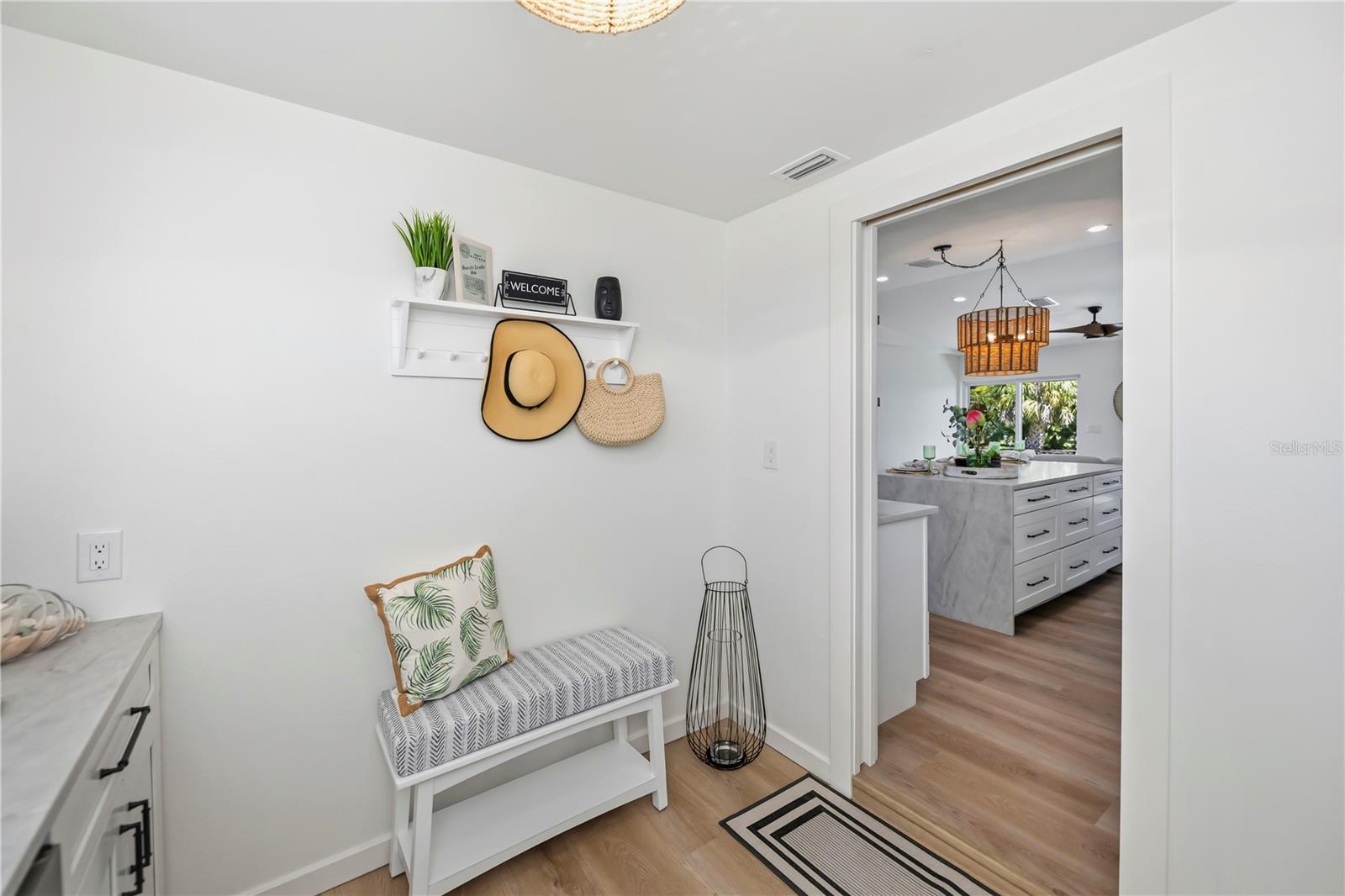 3404 LAKE VIEW BLVD, PORT CHARLOTTE, FL, 33948