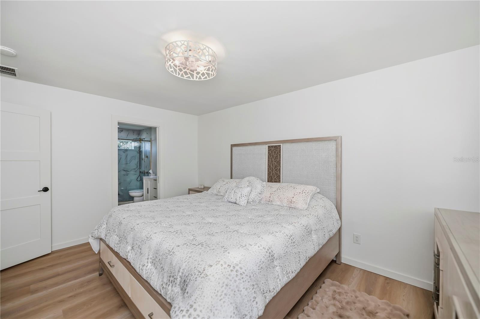 3404 LAKE VIEW BLVD, PORT CHARLOTTE, FL, 33948