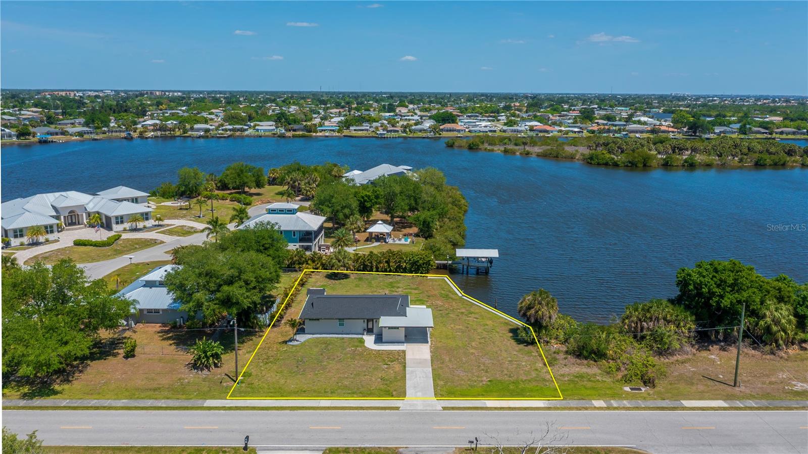 3404 LAKE VIEW BLVD, PORT CHARLOTTE, FL, 33948