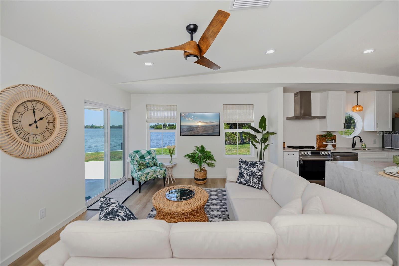 3404 LAKE VIEW BLVD, PORT CHARLOTTE, FL, 33948