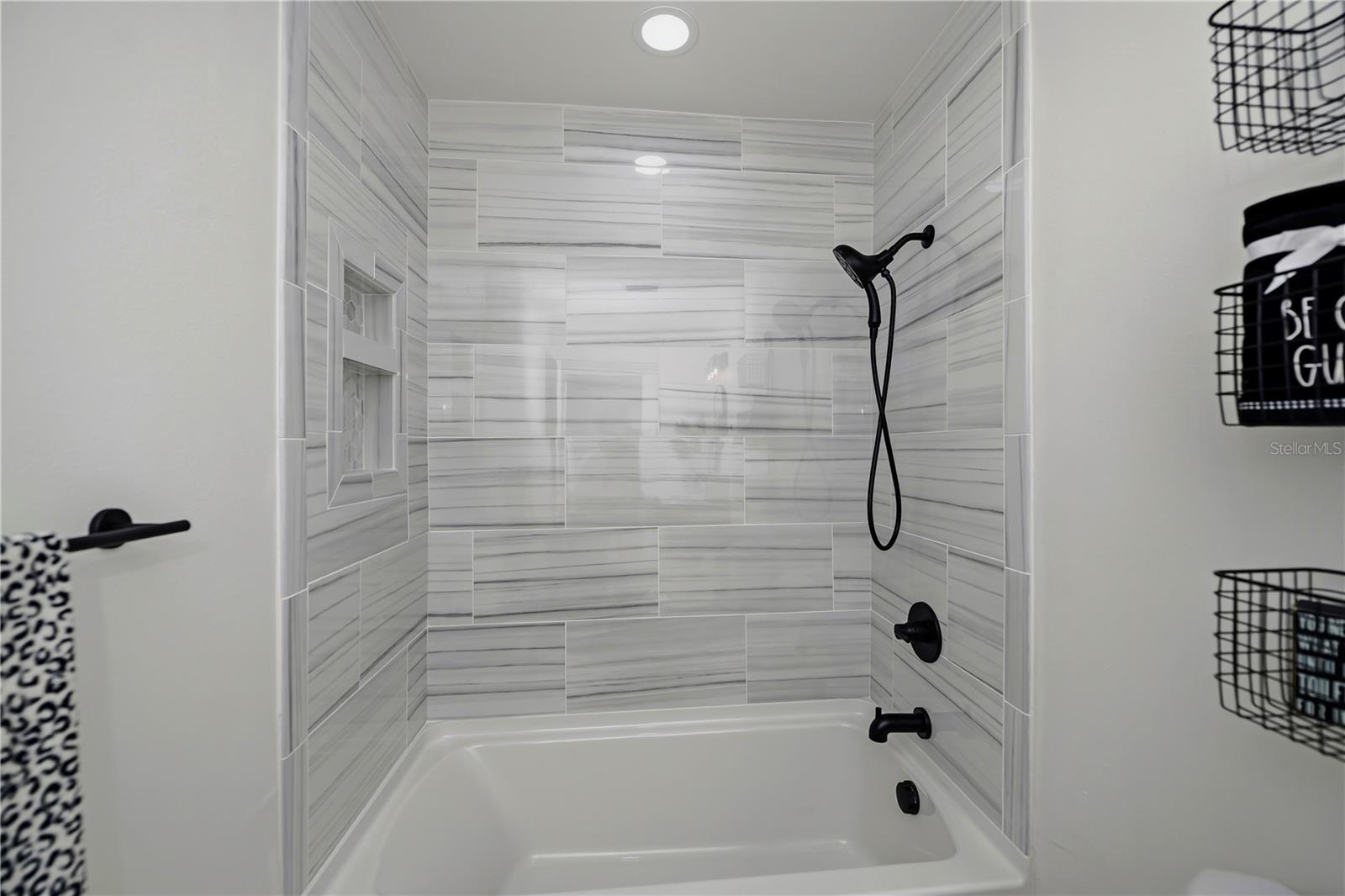 3404 LAKE VIEW BLVD, PORT CHARLOTTE, FL, 33948