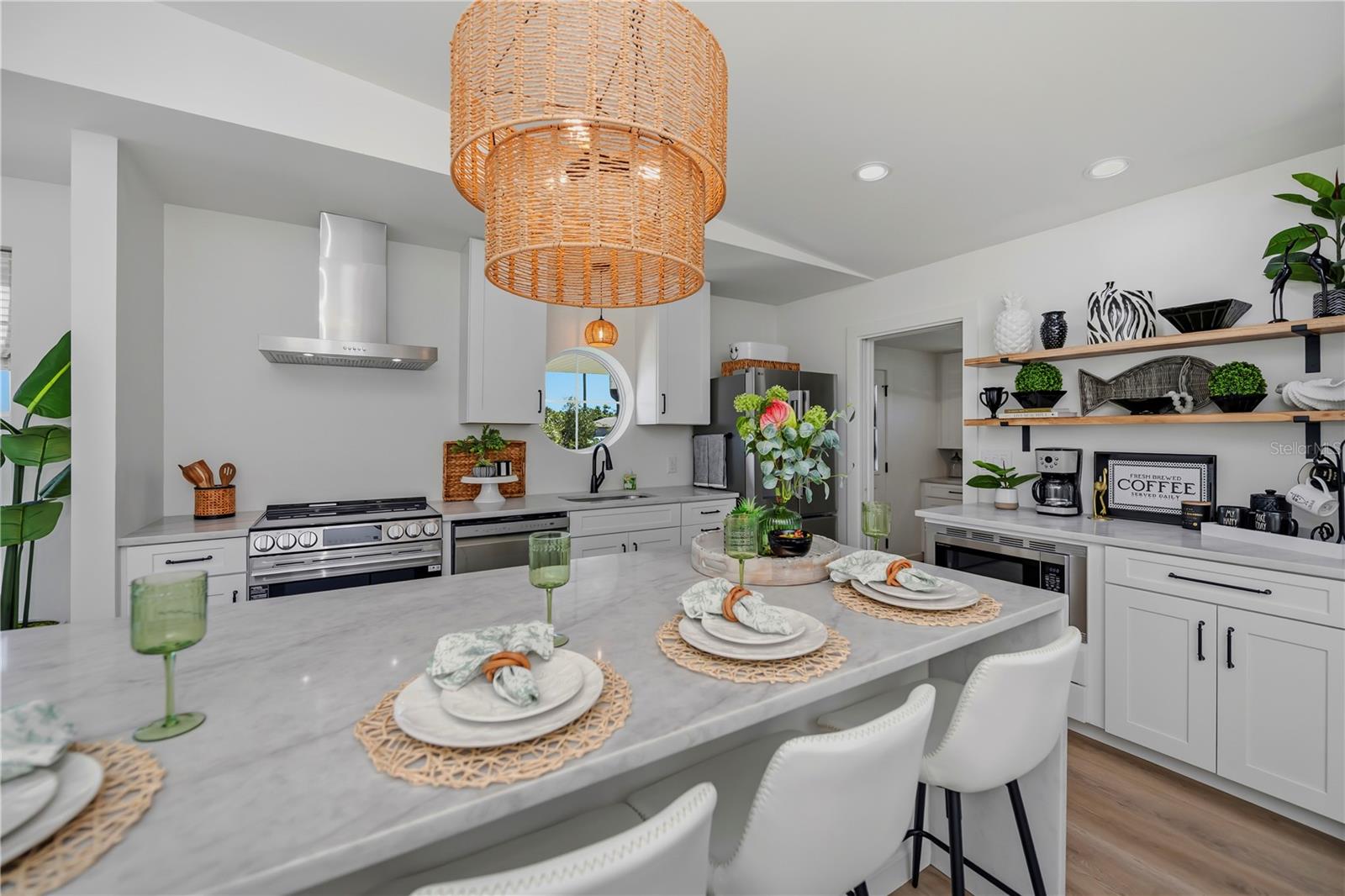 3404 LAKE VIEW BLVD, PORT CHARLOTTE, FL, 33948