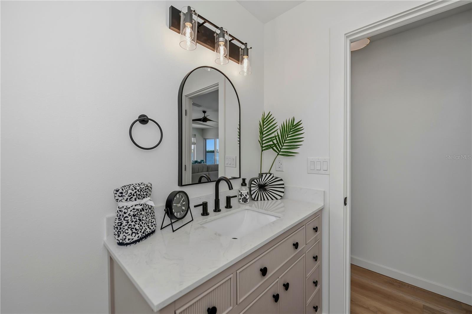 3404 LAKE VIEW BLVD, PORT CHARLOTTE, FL, 33948