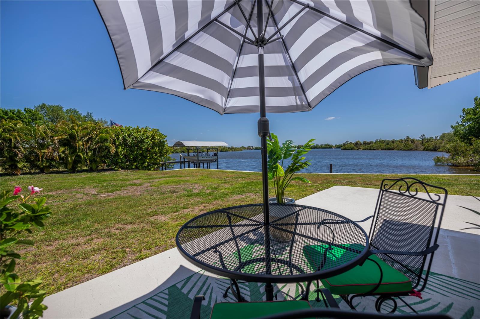 3404 LAKE VIEW BLVD, PORT CHARLOTTE, FL, 33948