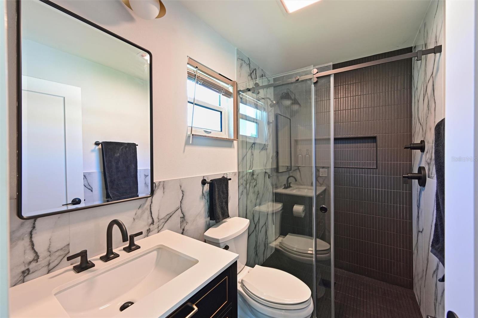 910 PLUM TREE LN, SARASOTA, FL, 34243