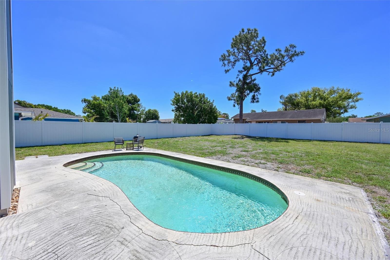 910 PLUM TREE LN, SARASOTA, FL, 34243