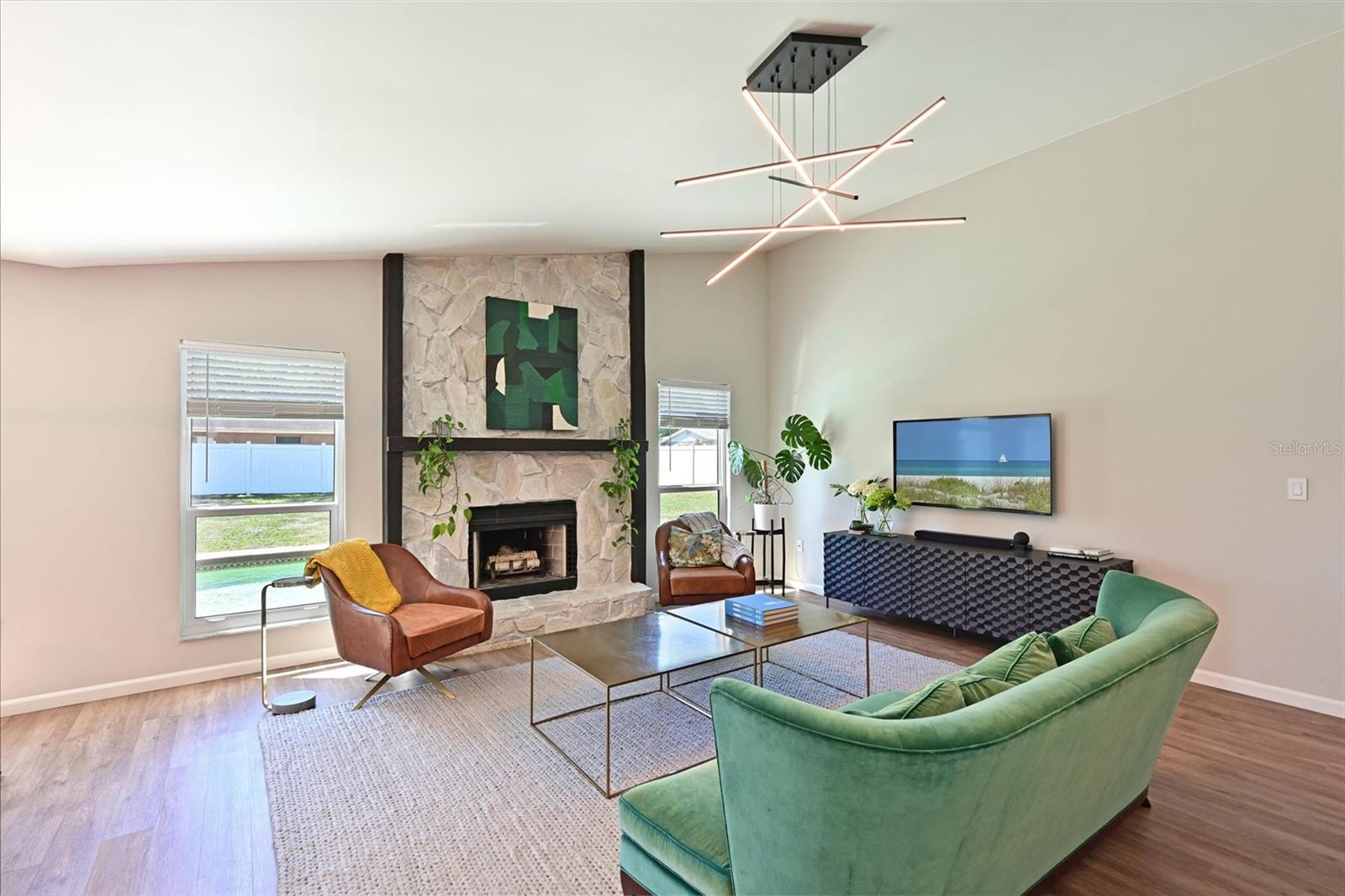 910 PLUM TREE LN, SARASOTA, FL, 34243