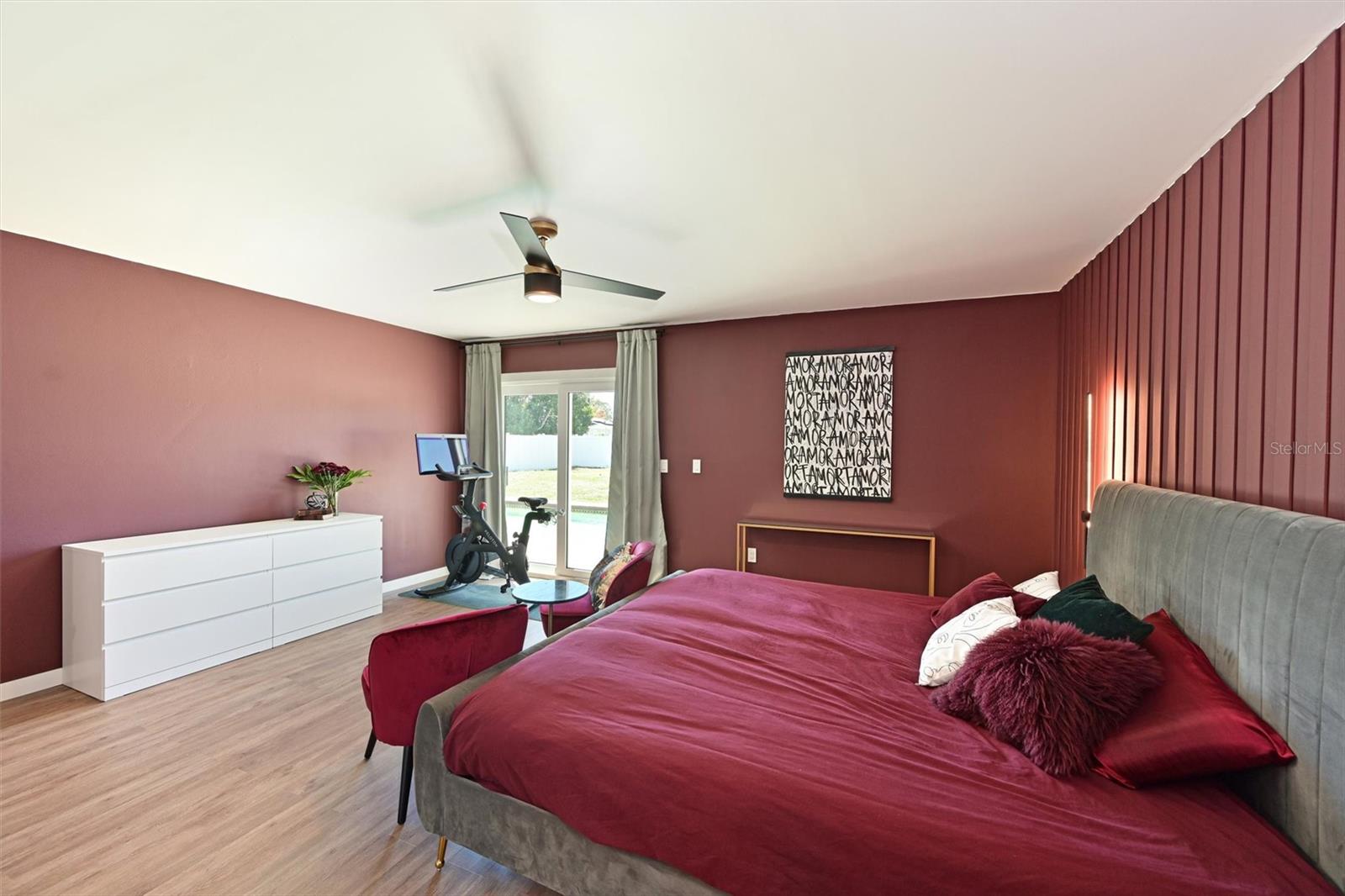 910 PLUM TREE LN, SARASOTA, FL, 34243