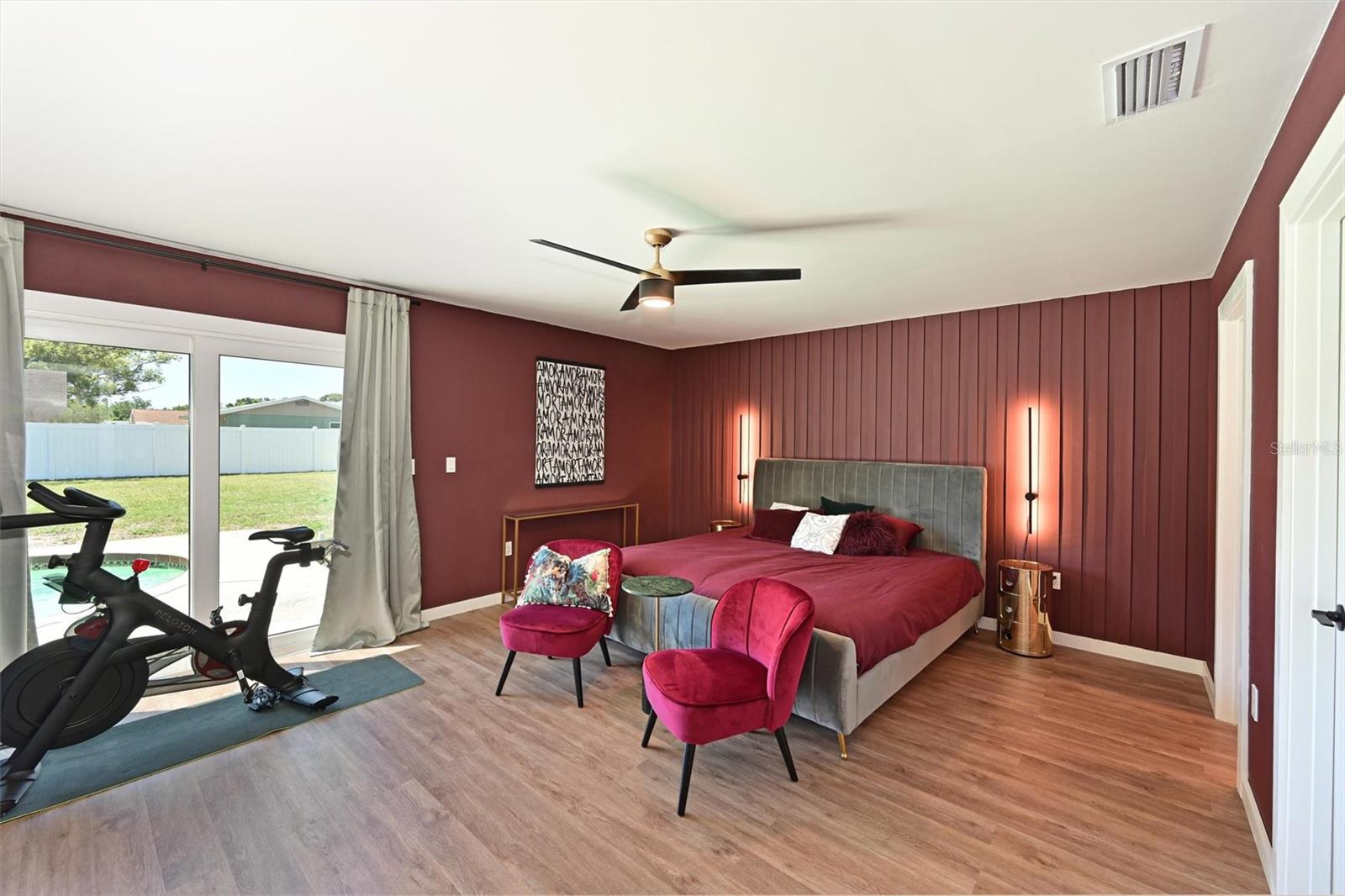 910 PLUM TREE LN, SARASOTA, FL, 34243