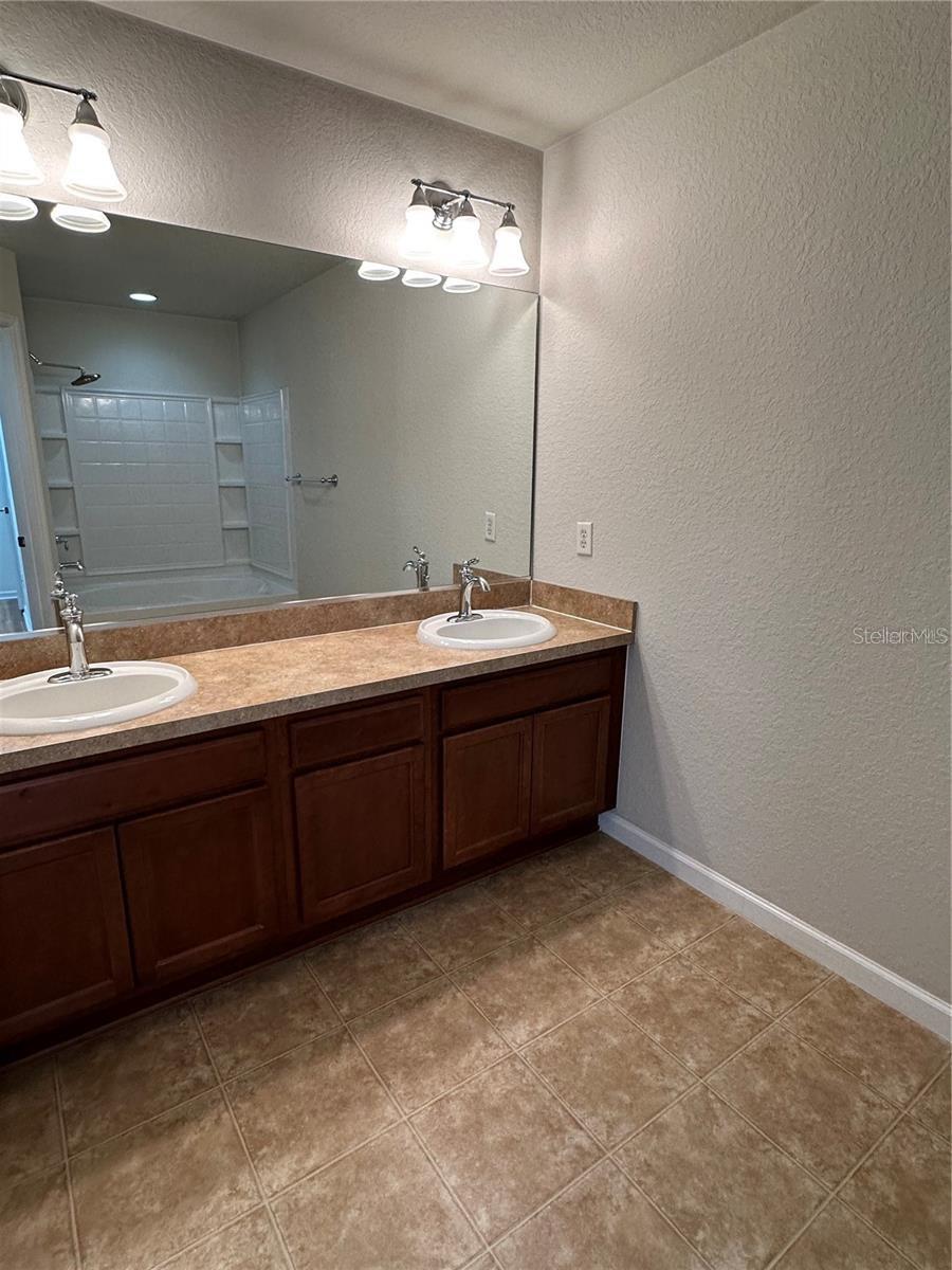 4500 SW 52ND CIR #106, OCALA, FL, 34474