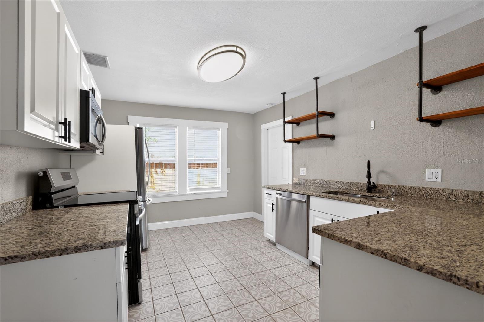 3250 PRESCOTT ST N, ST PETERSBURG, FL, 33713