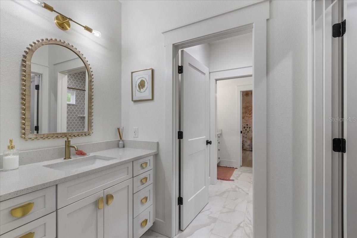 9061 KATHERINE WAY, FANNING SPRINGS, FL, 32693