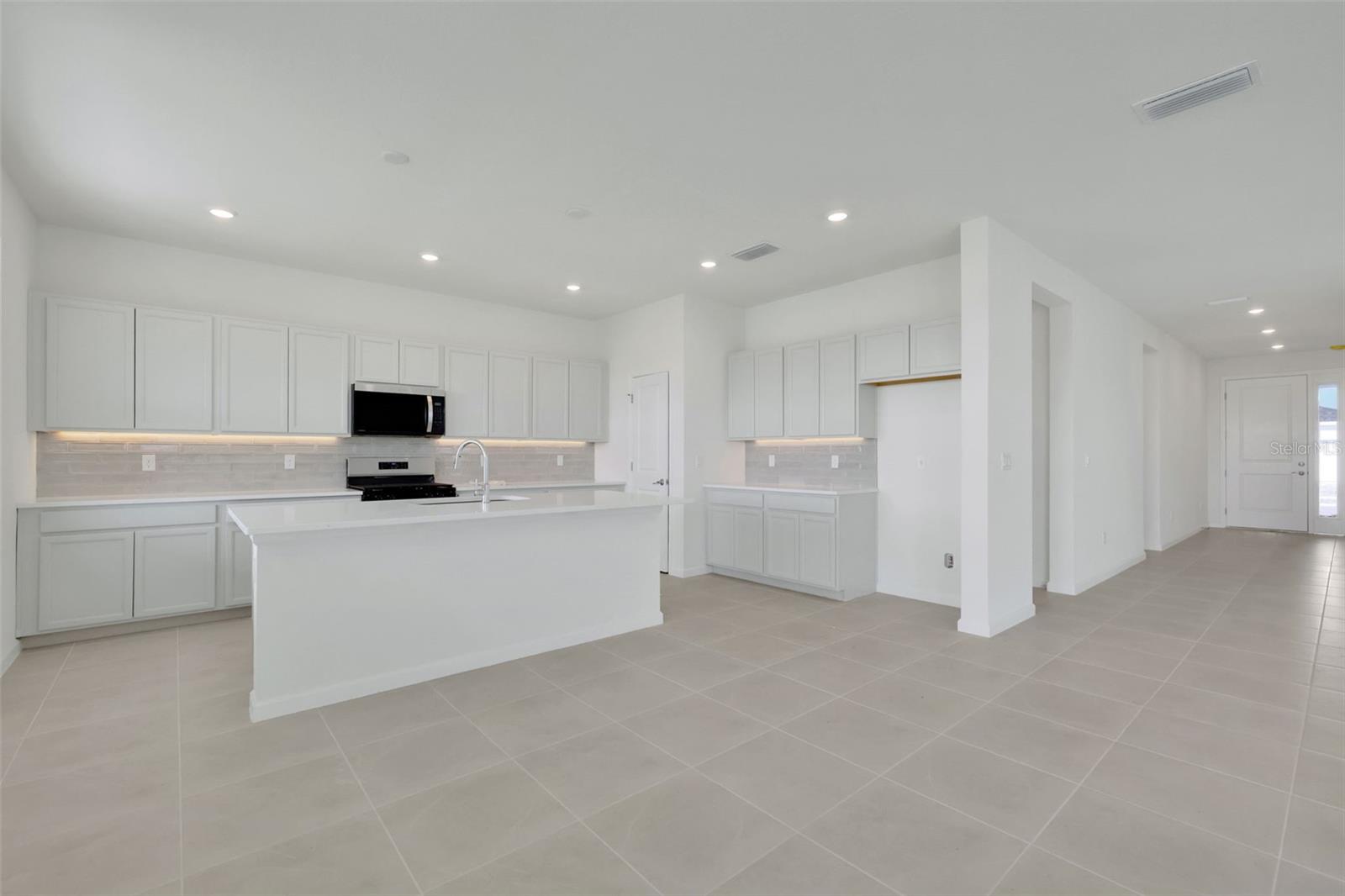 10693 NW SUNCREST LOOP, PORT ST LUCIE, FL, 34987