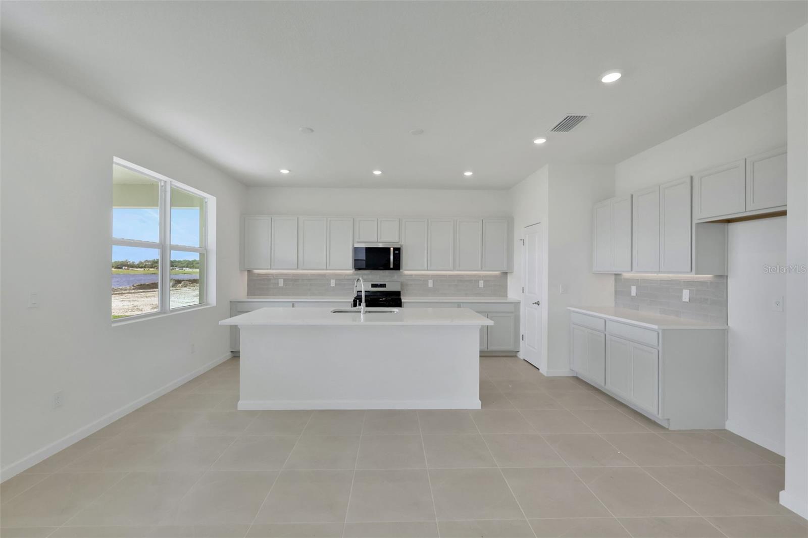 10693 NW SUNCREST LOOP, PORT ST LUCIE, FL, 34987