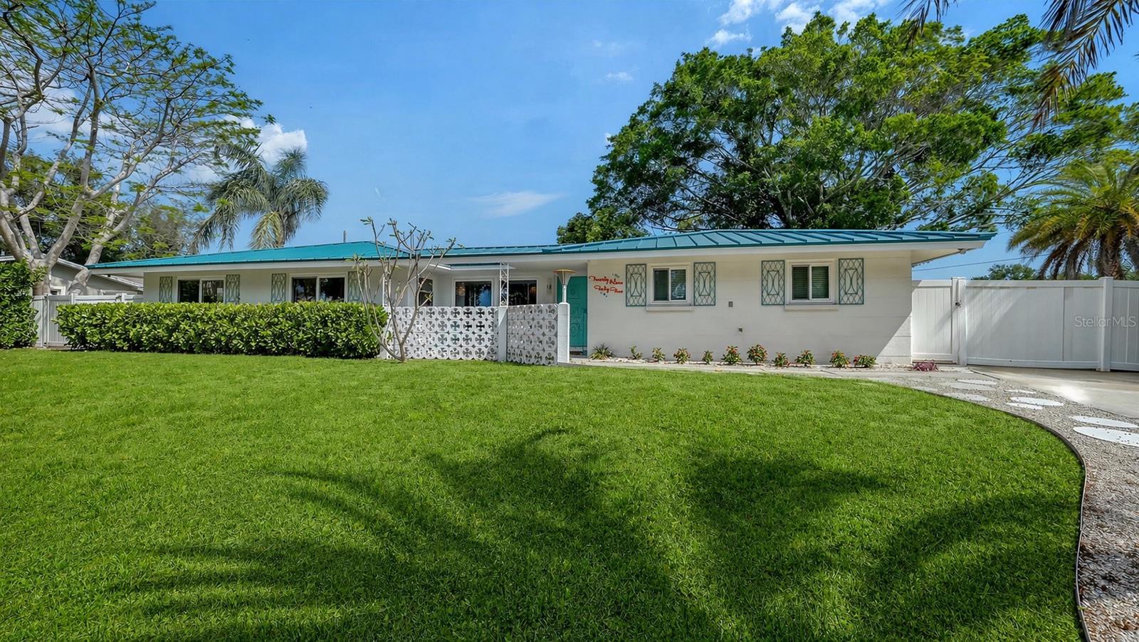 2945 UPPER TANGELO DR, SARASOTA, FL, 34239