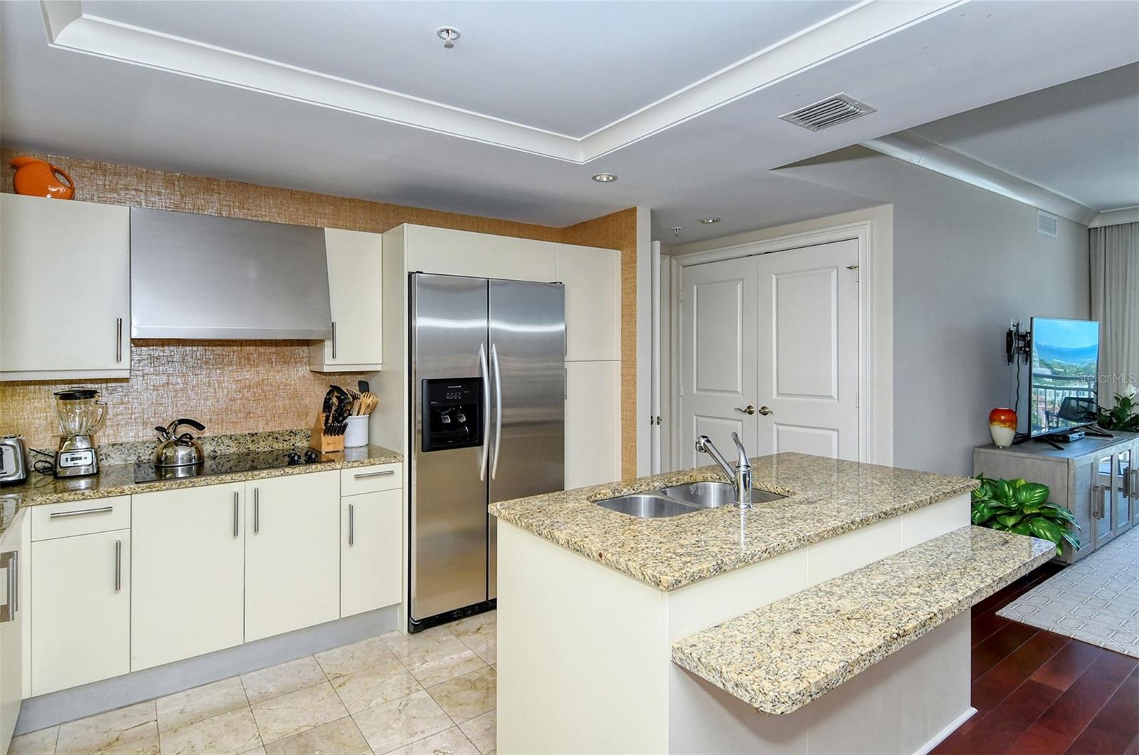 1350 MAIN ST #1202, SARASOTA, FL, 34236