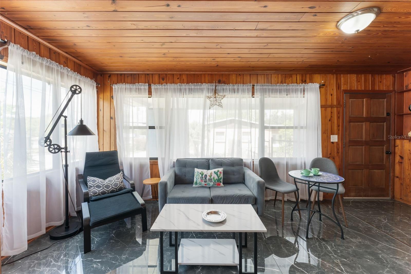 715 W BEACON RD, LAKELAND, FL, 33803