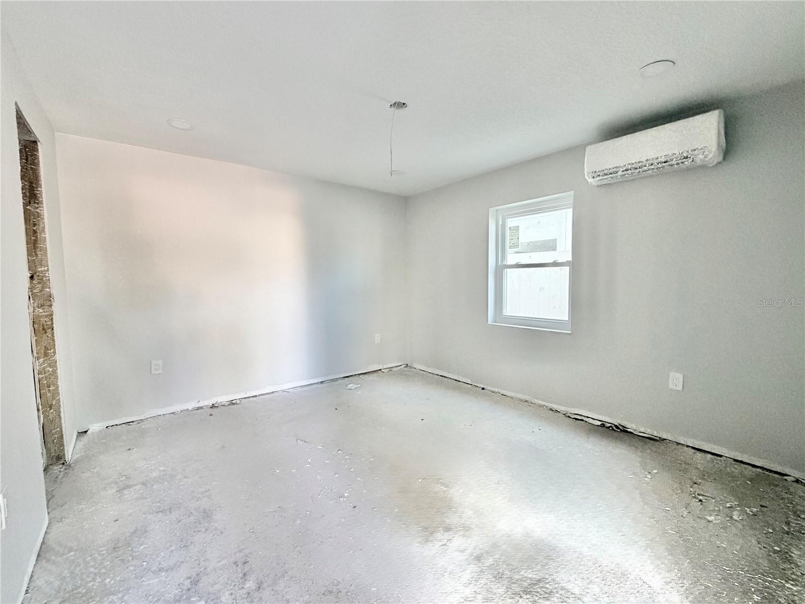 664 MANDALAY AVE, CLEARWATER BEACH, FL, 33767