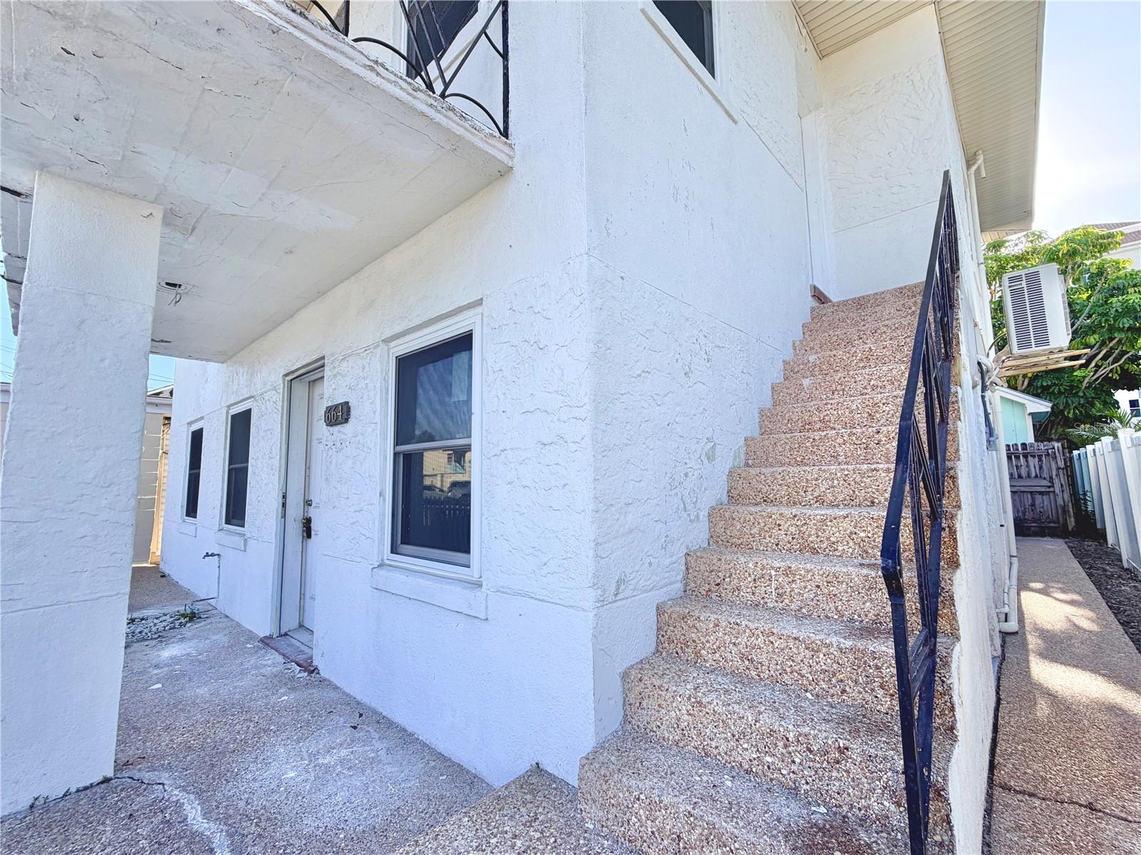 664 MANDALAY AVE, CLEARWATER BEACH, FL, 33767