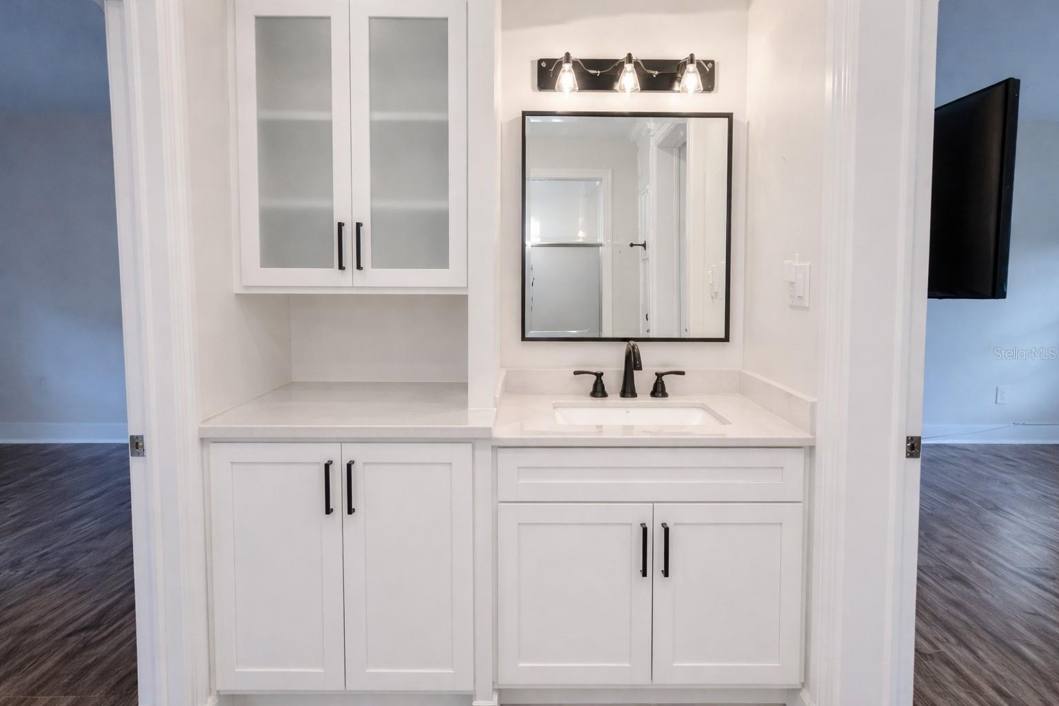 664 MANDALAY AVE, CLEARWATER BEACH, FL, 33767