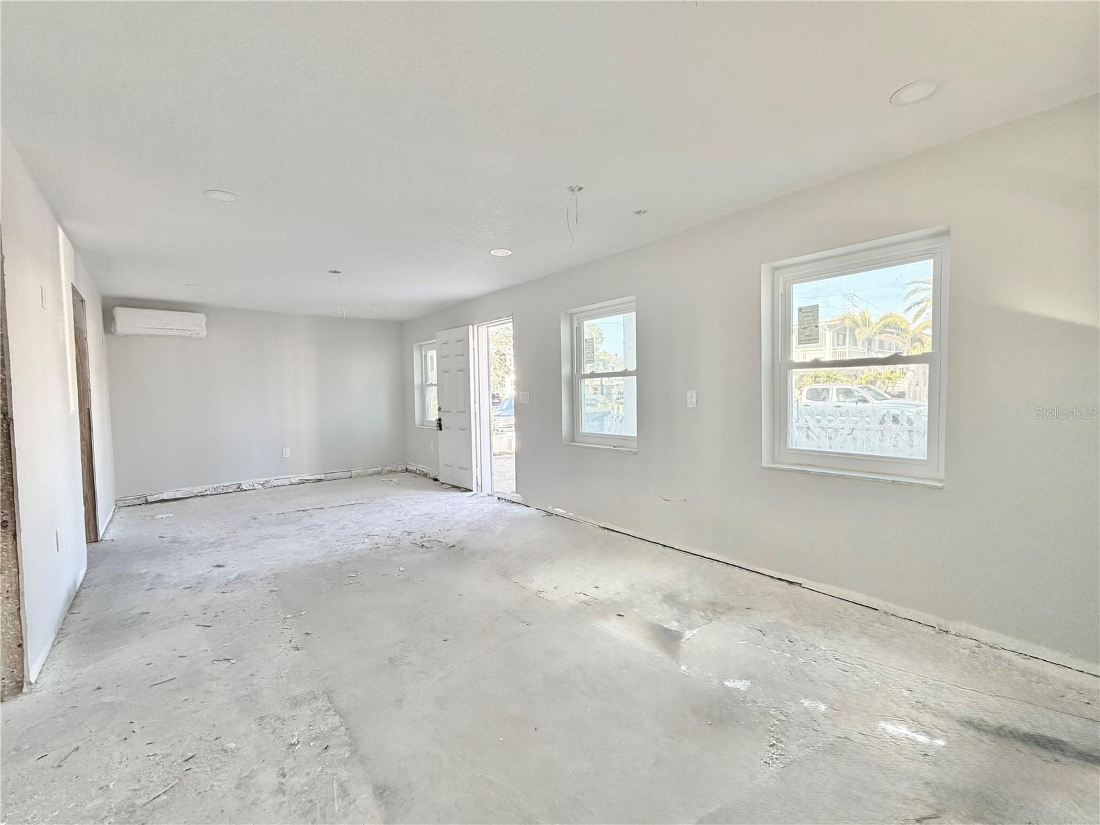 664 MANDALAY AVE, CLEARWATER BEACH, FL, 33767