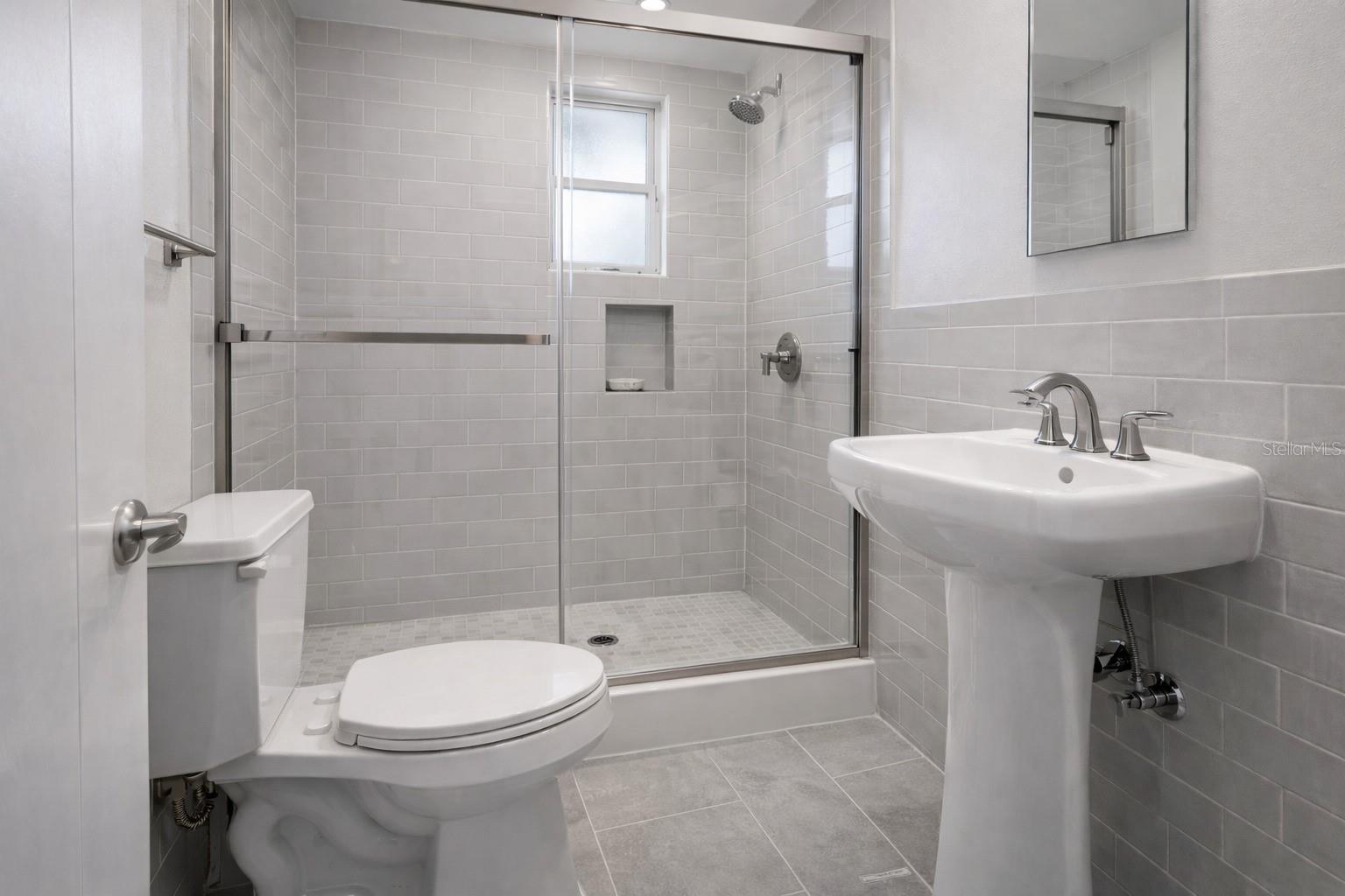 664 MANDALAY AVE, CLEARWATER BEACH, FL, 33767