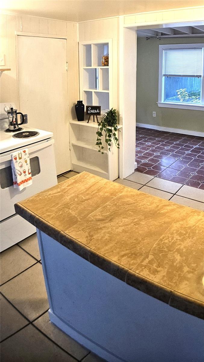 2417 3RD AVE N, ST PETERSBURG, FL, 33713