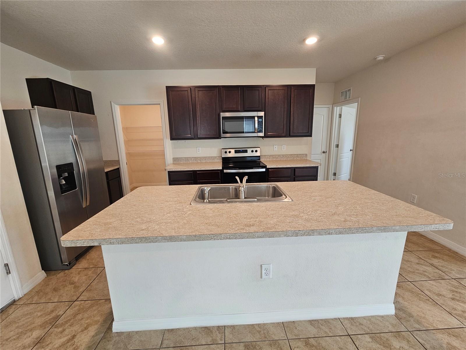 1387 BERRY LN, DAVENPORT, FL, 33837