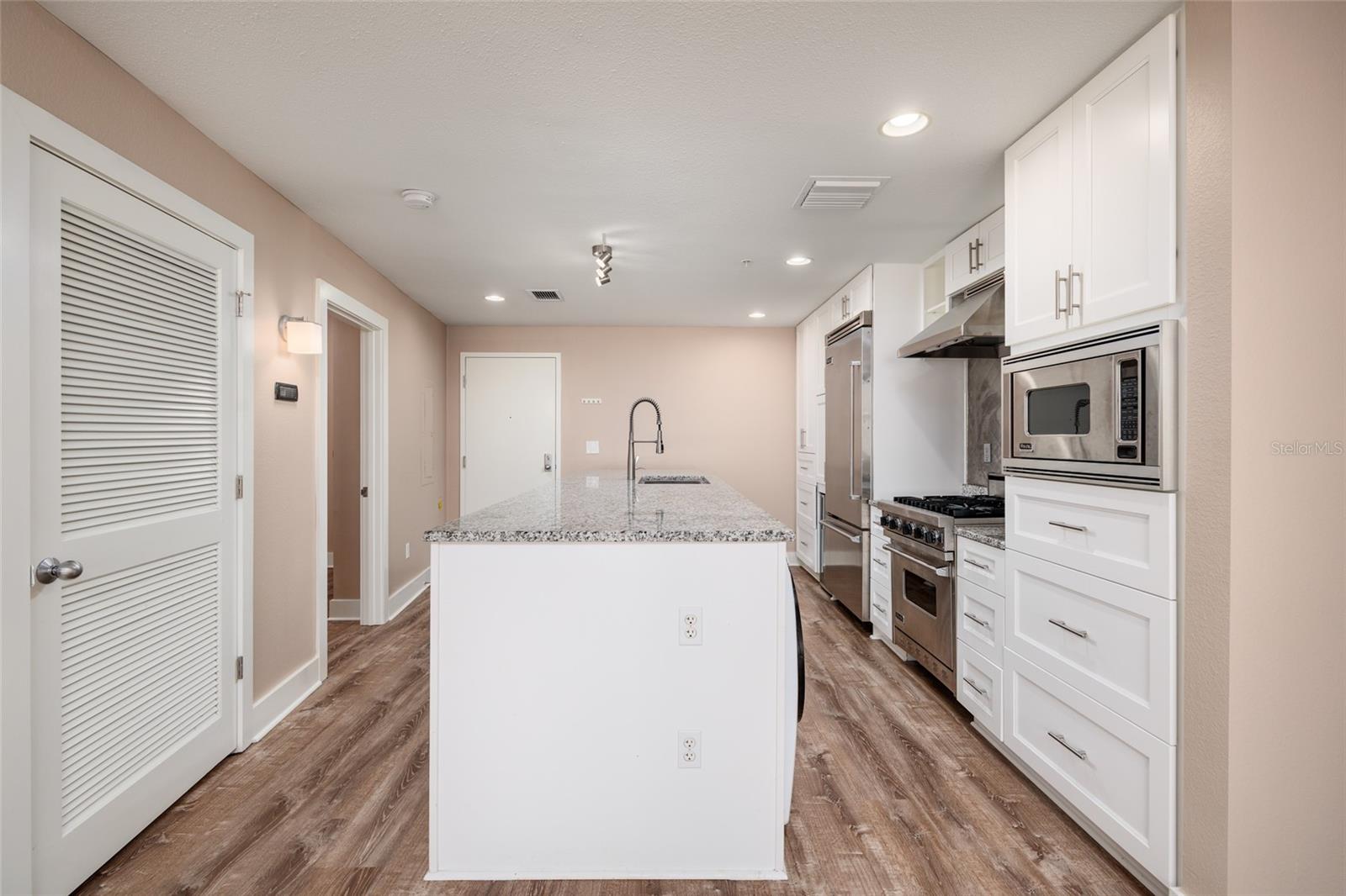 1208 E KENNEDY BLVD #416, TAMPA, FL, 33602