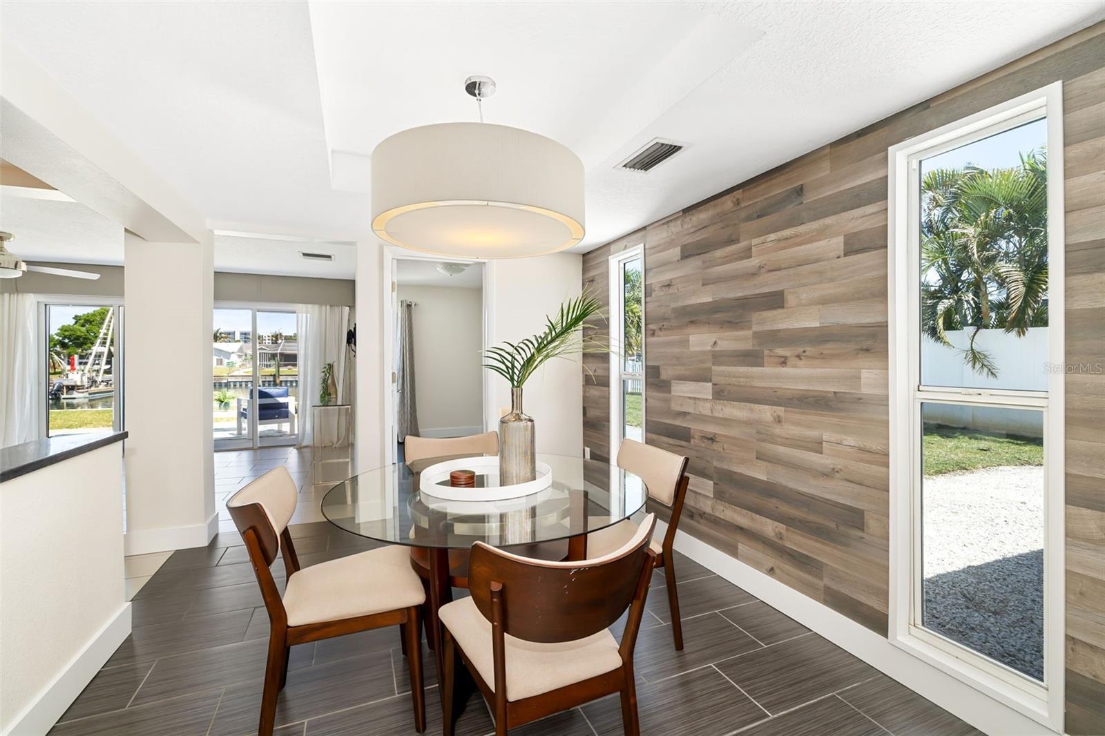 4462 39TH ST S, ST PETERSBURG, FL, 33711