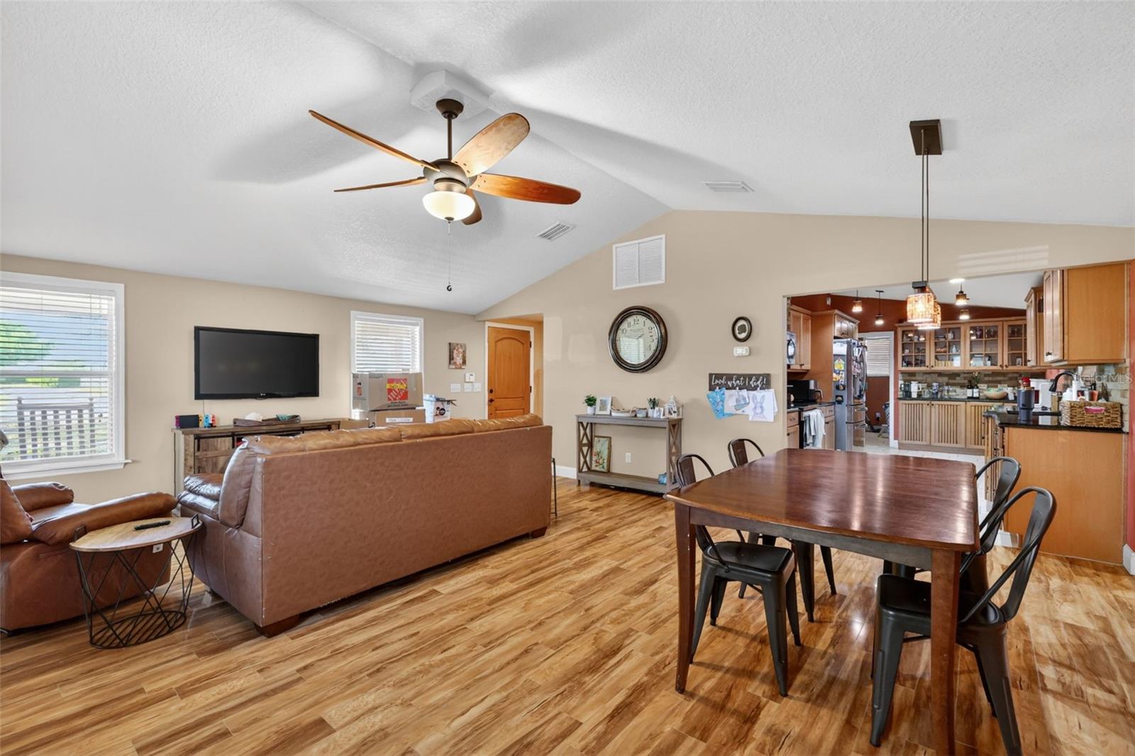 5713 LAKE ST, MOUNT DORA, FL, 32757