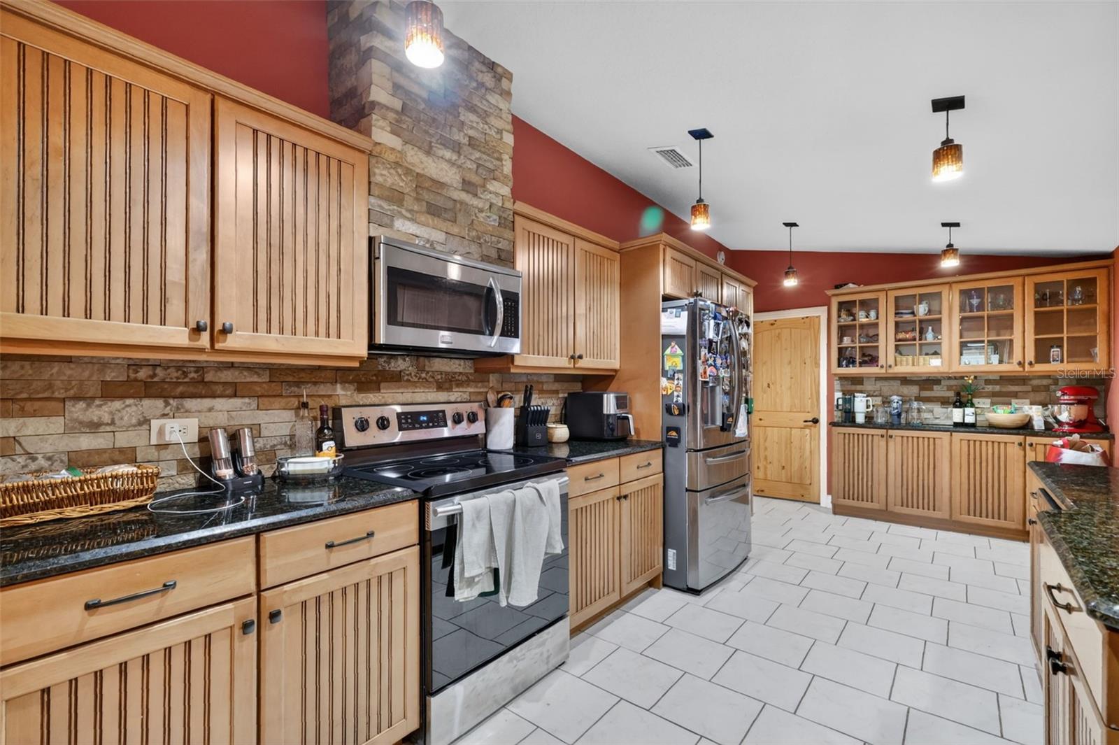 5713 LAKE ST, MOUNT DORA, FL, 32757