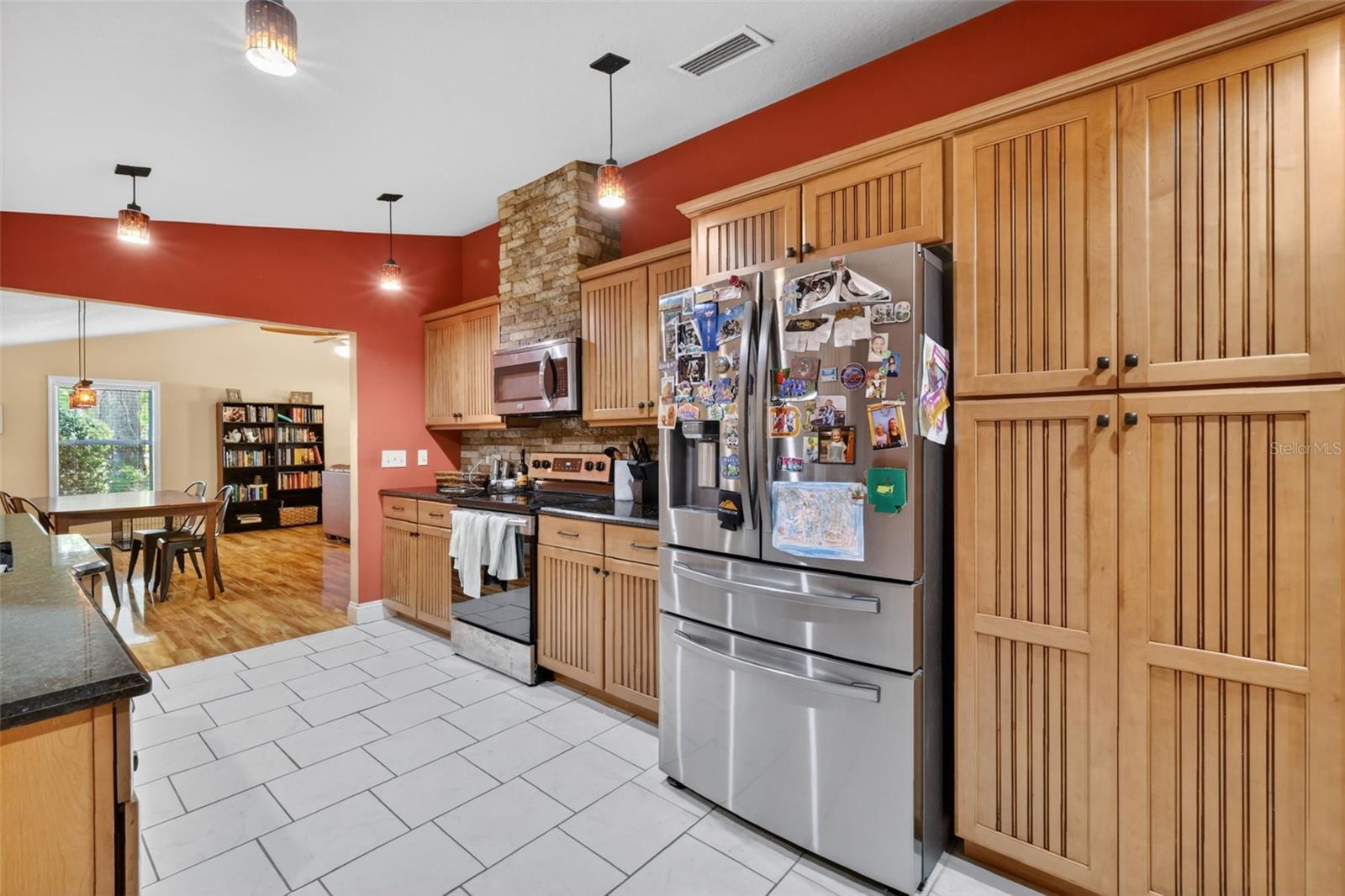 5713 LAKE ST, MOUNT DORA, FL, 32757