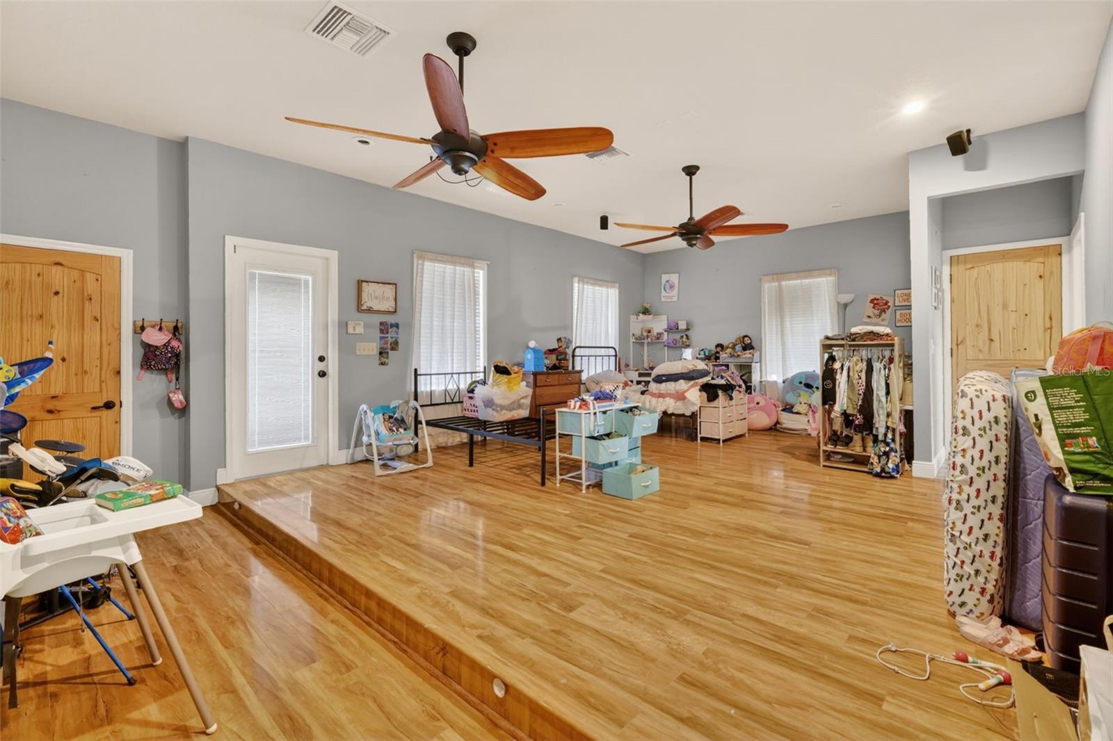 5713 LAKE ST, MOUNT DORA, FL, 32757