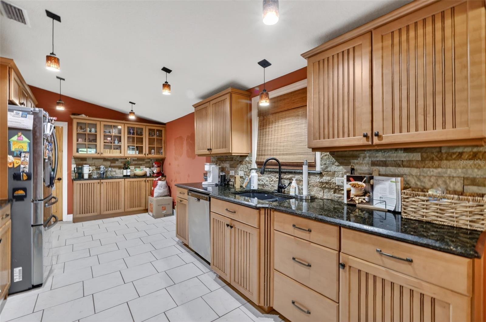 5713 LAKE ST, MOUNT DORA, FL, 32757