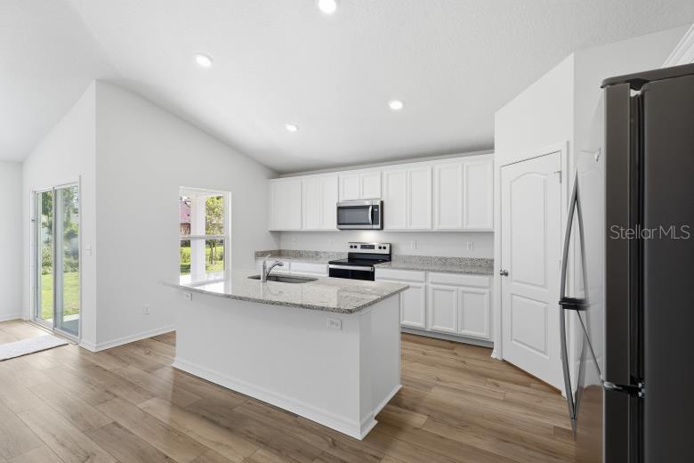 19 PINEAPPLE DR, PALM COAST, FL, 32164