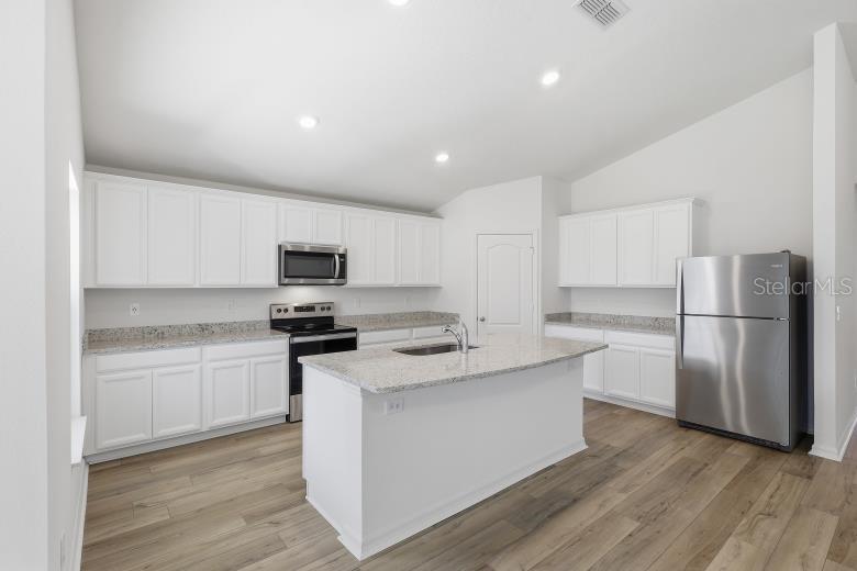 19 PINEAPPLE DR, PALM COAST, FL, 32164